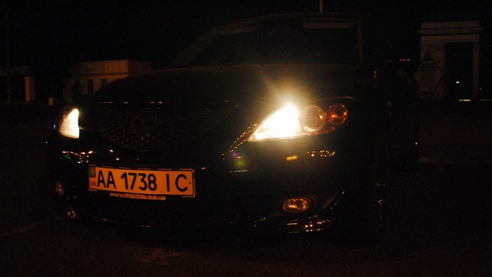 Mazda 3 1,6 black hetch 4