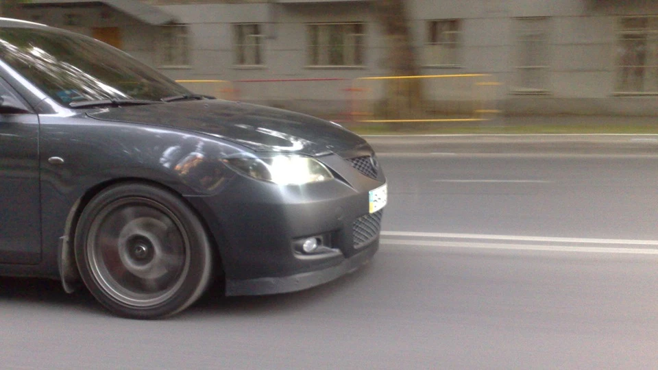 Mazda 3 1.6 - mazda spit 4