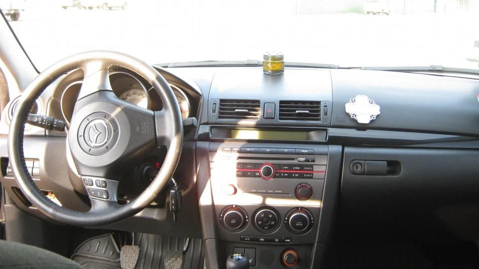 Mazda 3 1.6 стік 2
