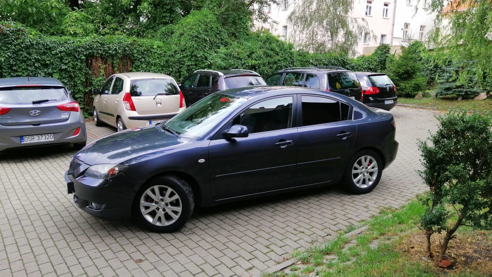 Mazda 3 1,6 турбо-трактор. 2