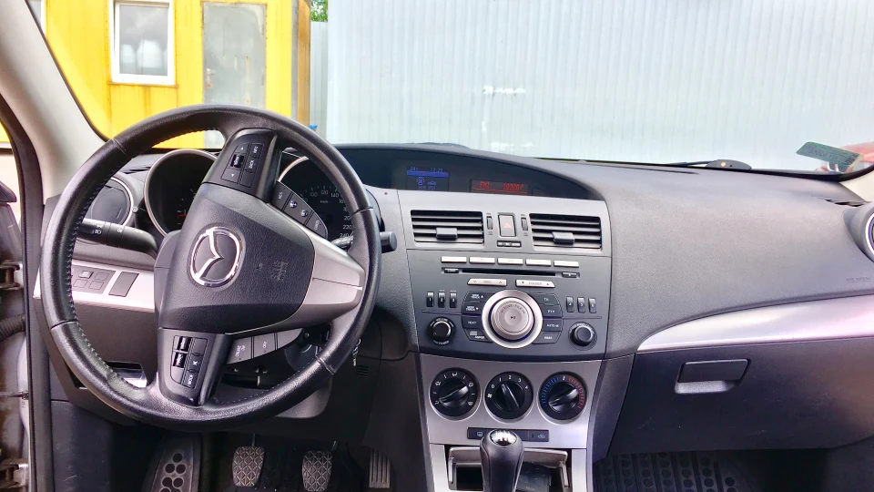 Mazda 3 1.6 2