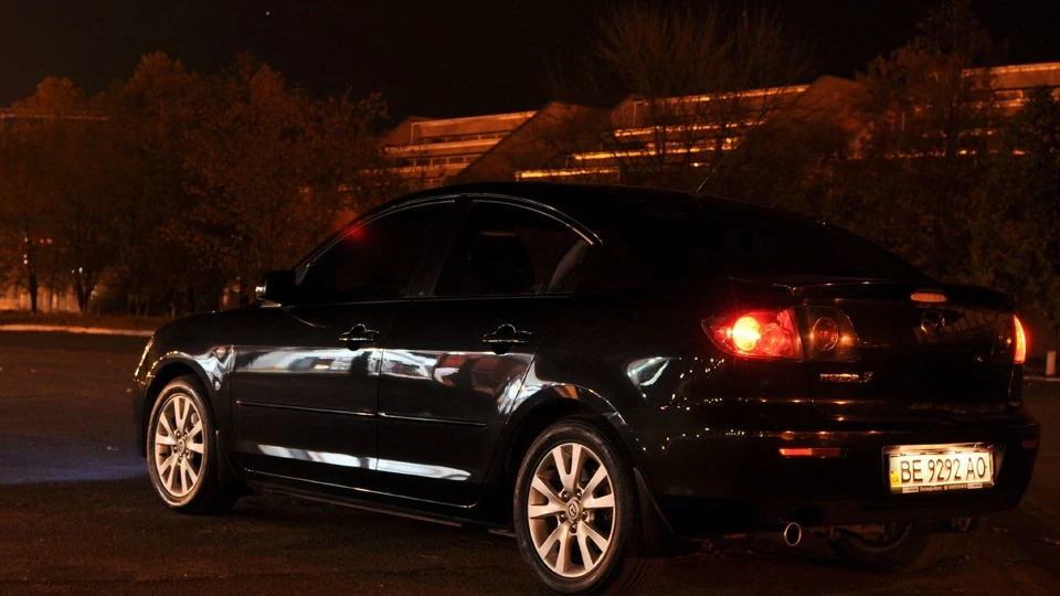 Mazda 3 2.0 блек уветер 2