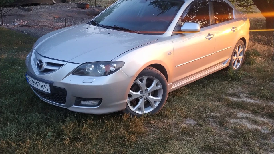 Mazda 3 2.0 спорт 2