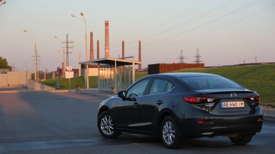 Mazda 3 2.0 SPORT 2