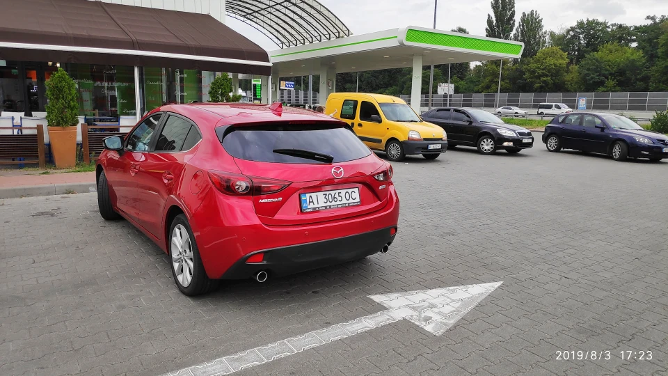 Mazda 3 2.2 BiTurbo Diesel 2