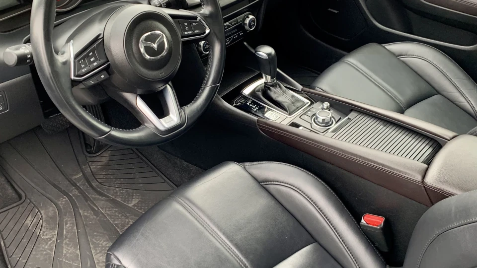 Mazda 3 2,5 білий туринг