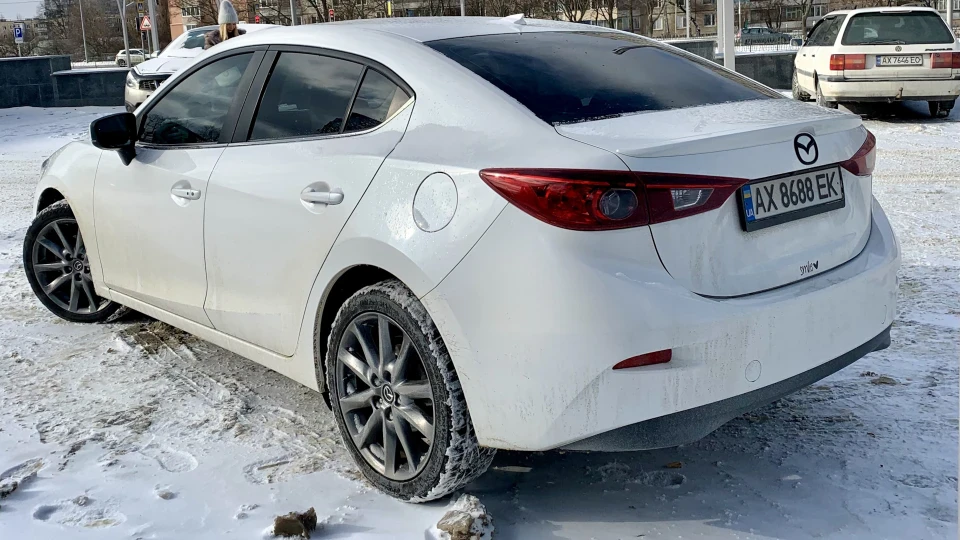 Mazda 3 2,5 білий туринг 2