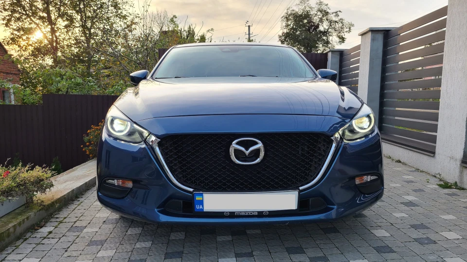 Mazda 3 2.5 Touring USA 2