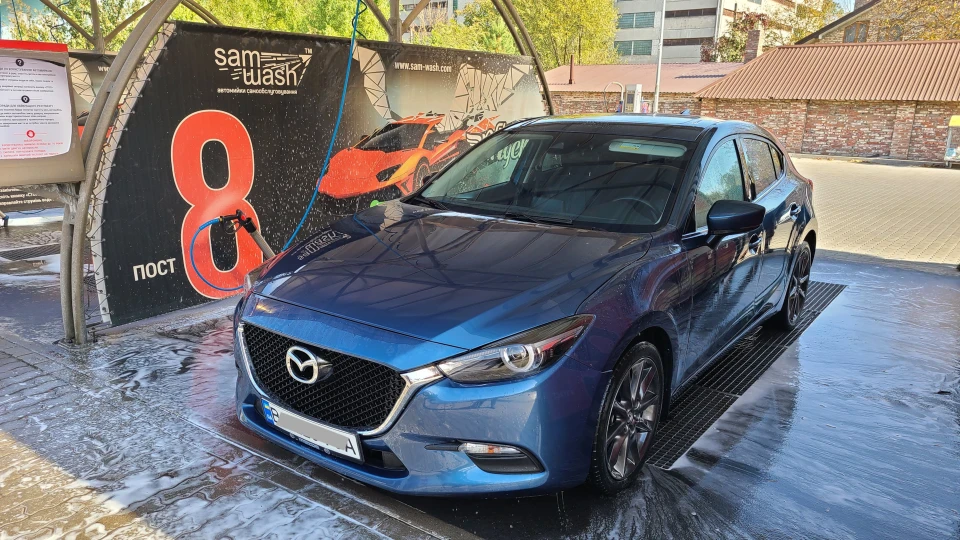 Mazda 3 2.5 Touring USA 4