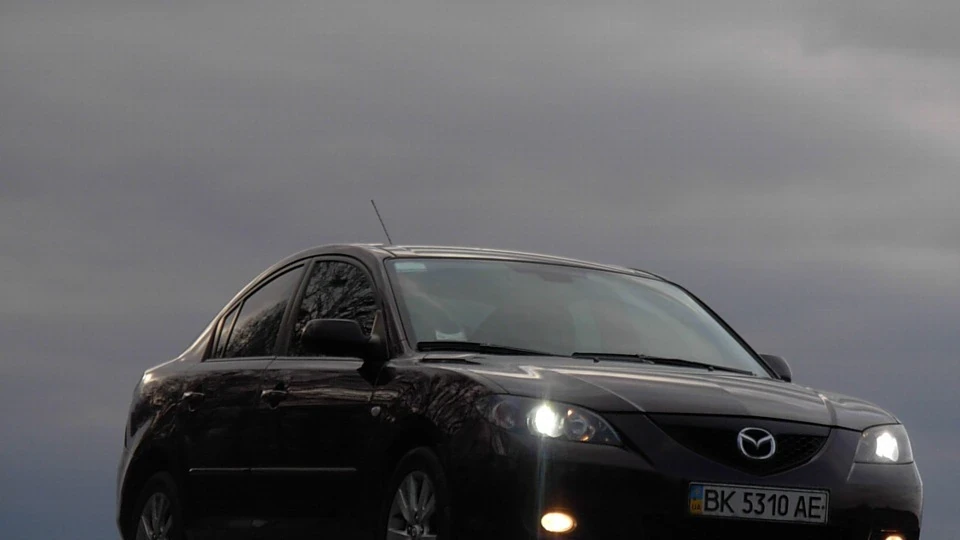 Mazda 3 Баклажанова радість 4