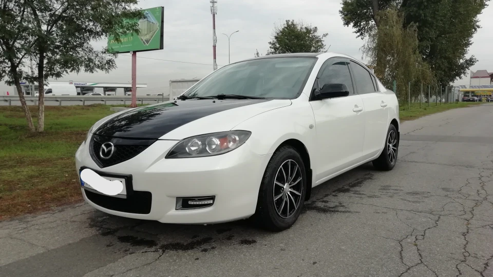 Mazda 3 Білий металік 1.6 4