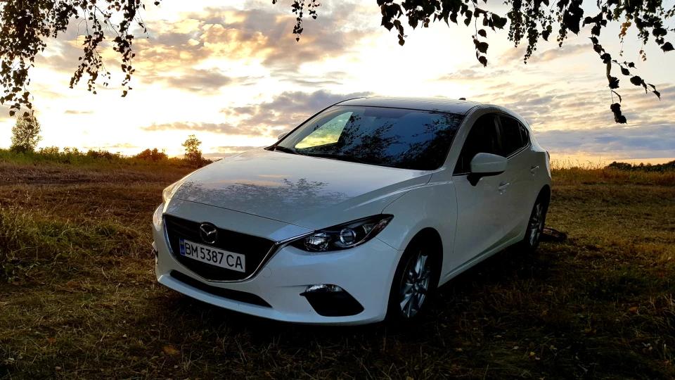 Mazda 3 Білий перламутр 5