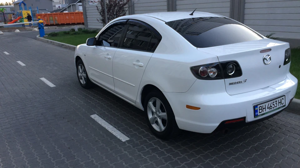 Mazda 3 Білий перламутр 3