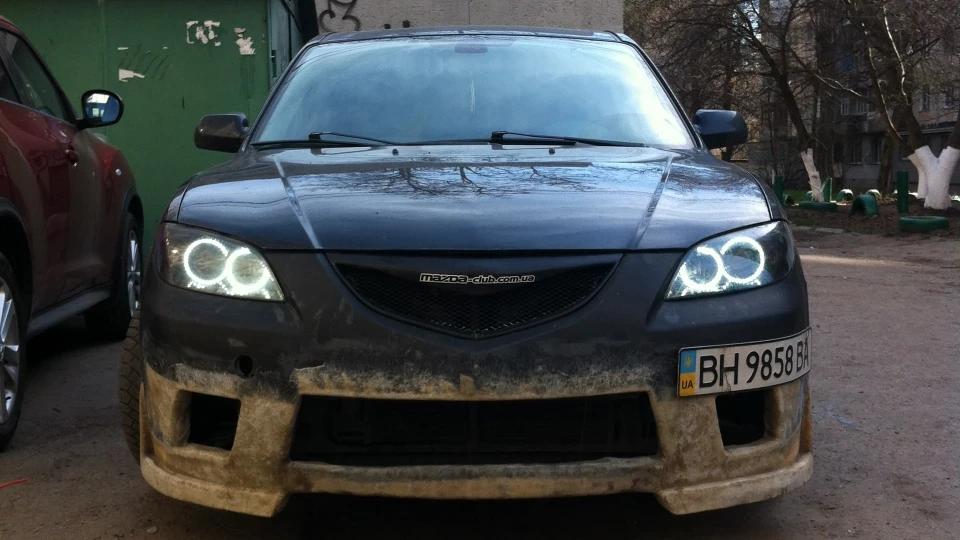Mazda 3 Black Pearl....... 2