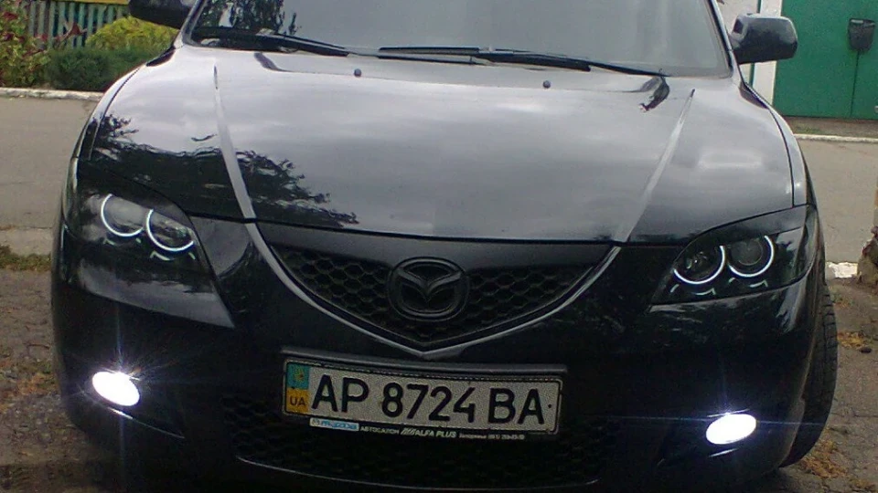 Mazda 3 Black Star 2