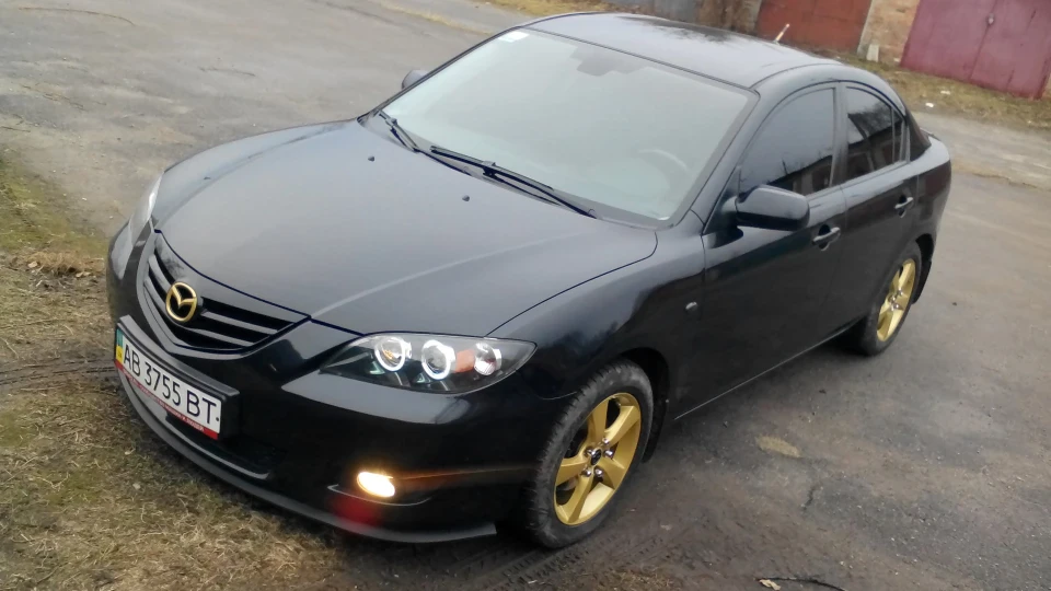 Mazda 3 BLACK'n'GOLD 4