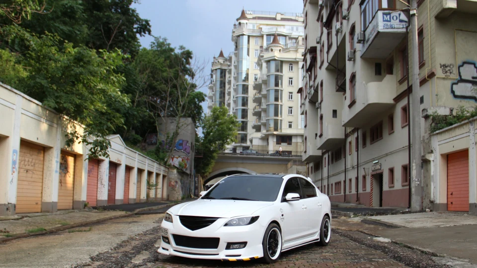 Mazda 3 Black'n'White