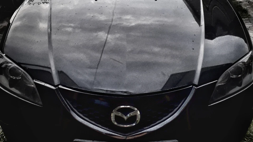 Mazda 3 Brunette 5