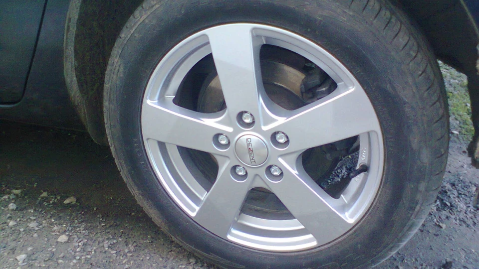 Mazda 3 чорна 2.0 хечбек 3