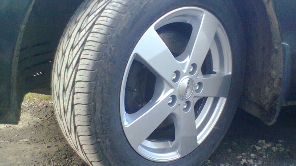 Mazda 3 чорна 2.0 хечбек 5
