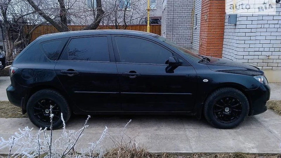 Mazda 3 Чорна триа))) 3