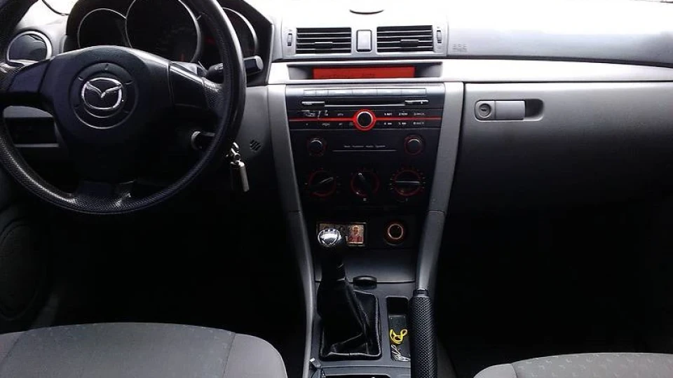 Mazda 3 Чорна триа))) 4