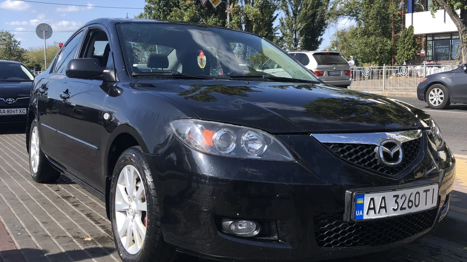 Mazda 3 Чорний металік 2