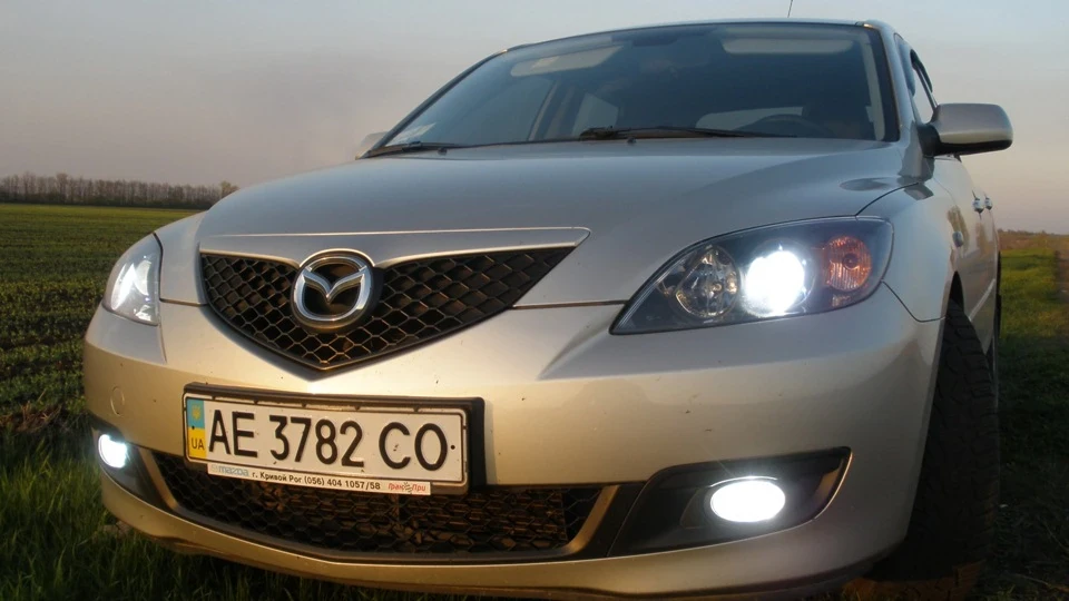 Mazda 3 Goldish Wind