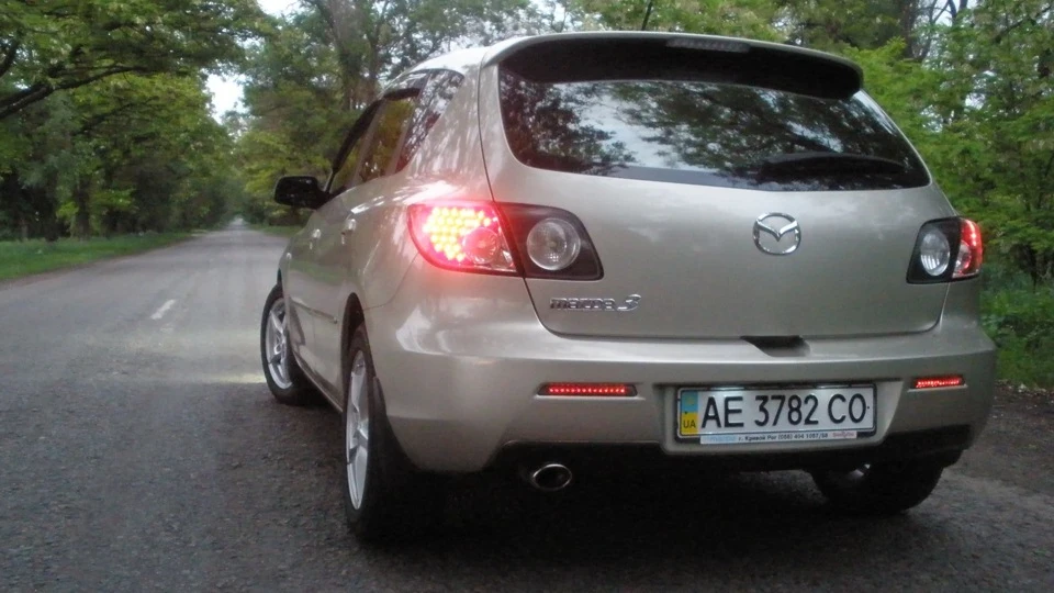 Mazda 3 Goldish Wind 5