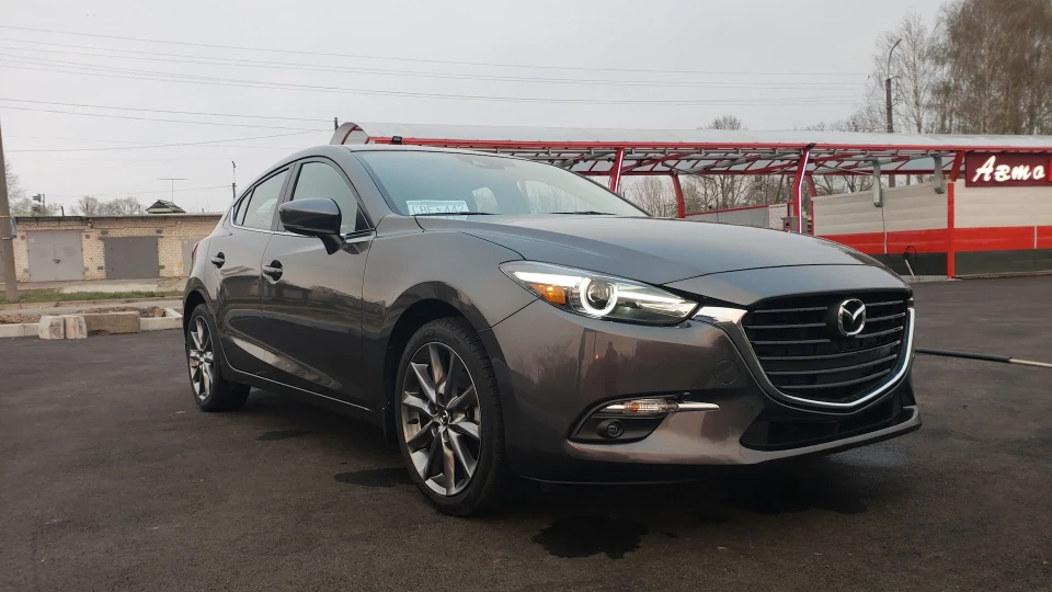 Mazda 3 Grand Touring 2.5