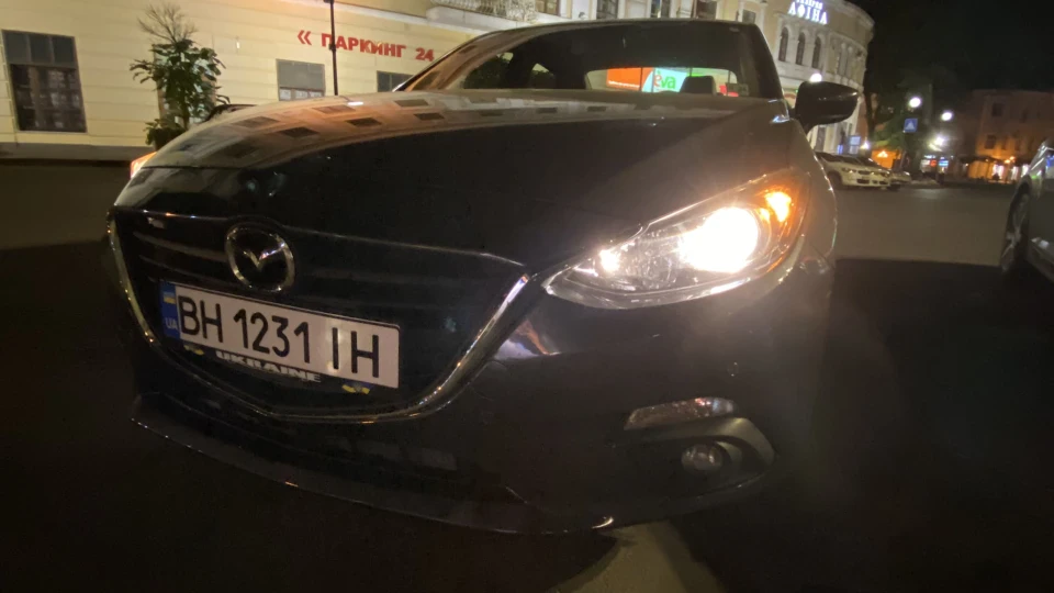 Mazda 3 GT 2.0 мокрий асфальт 2