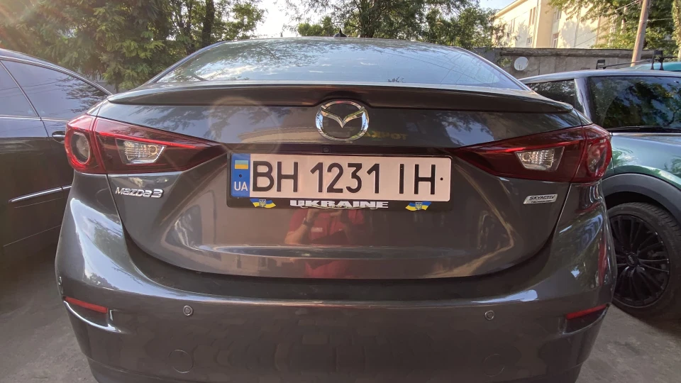 Mazda 3 GT 2.0 мокрий асфальт 4