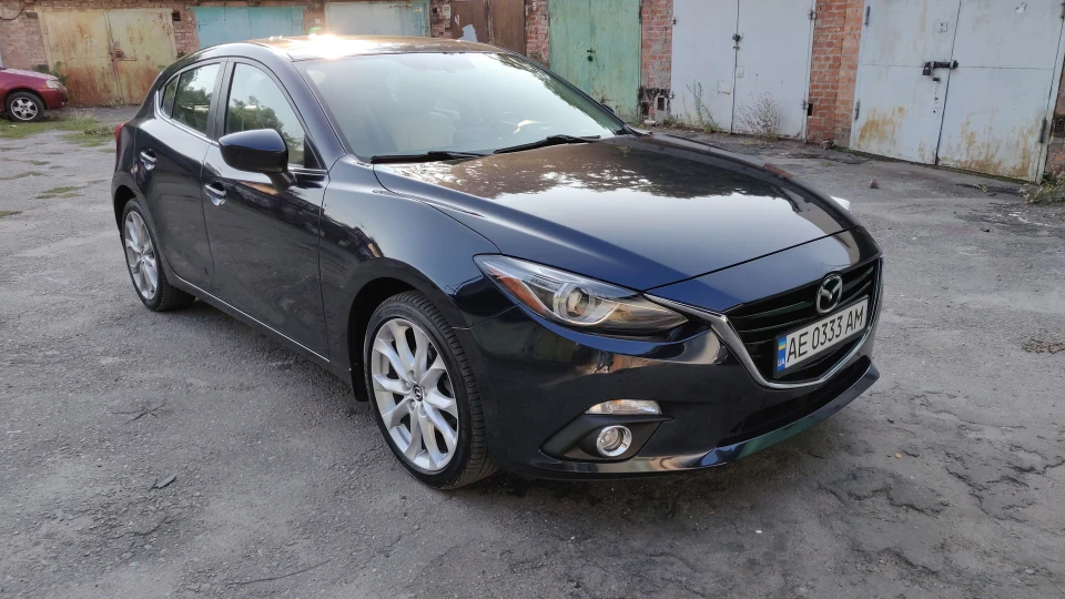 Mazda 3 GT+ 2