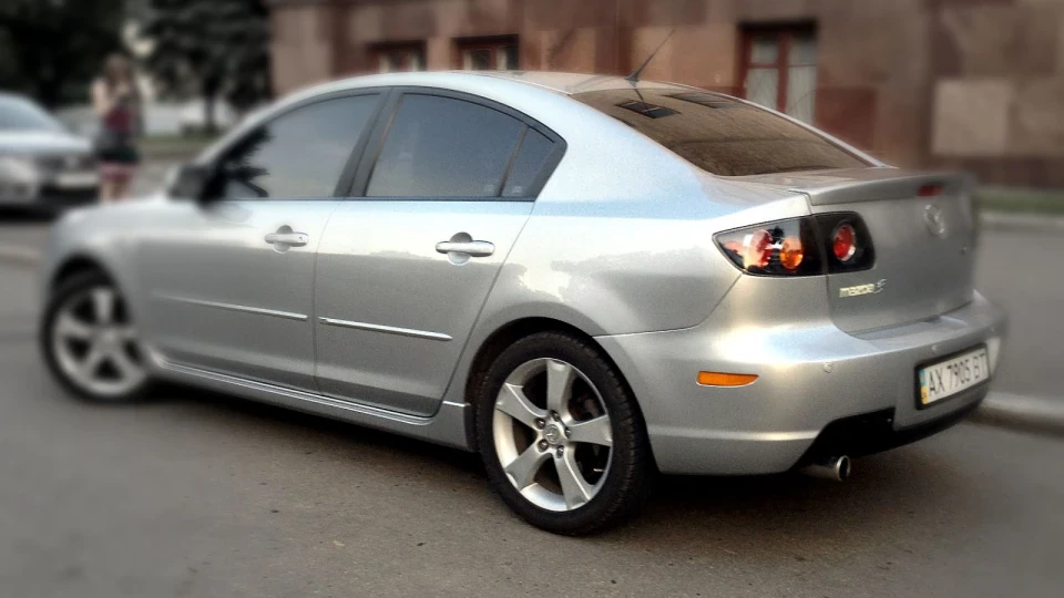 Mazda 3 комплектація Sport 3