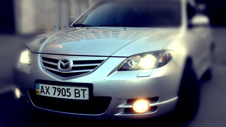 Mazda 3 комплектація Sport 4