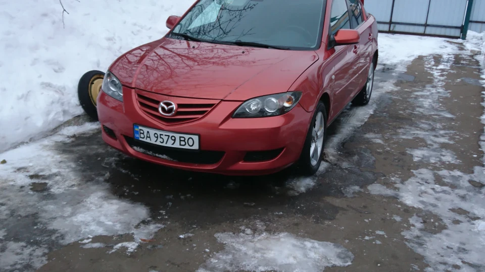 Mazda 3 Червона мрія