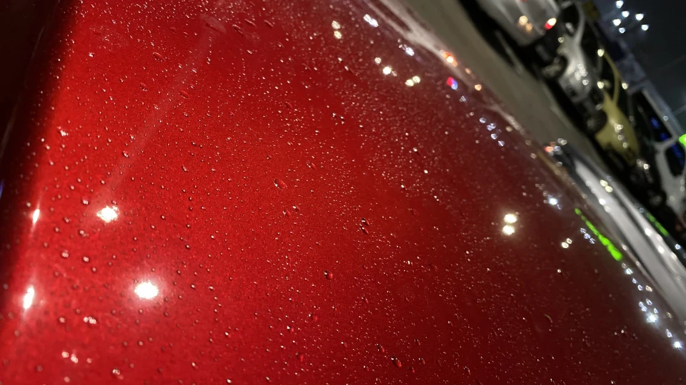 Mazda 3 Червона куля