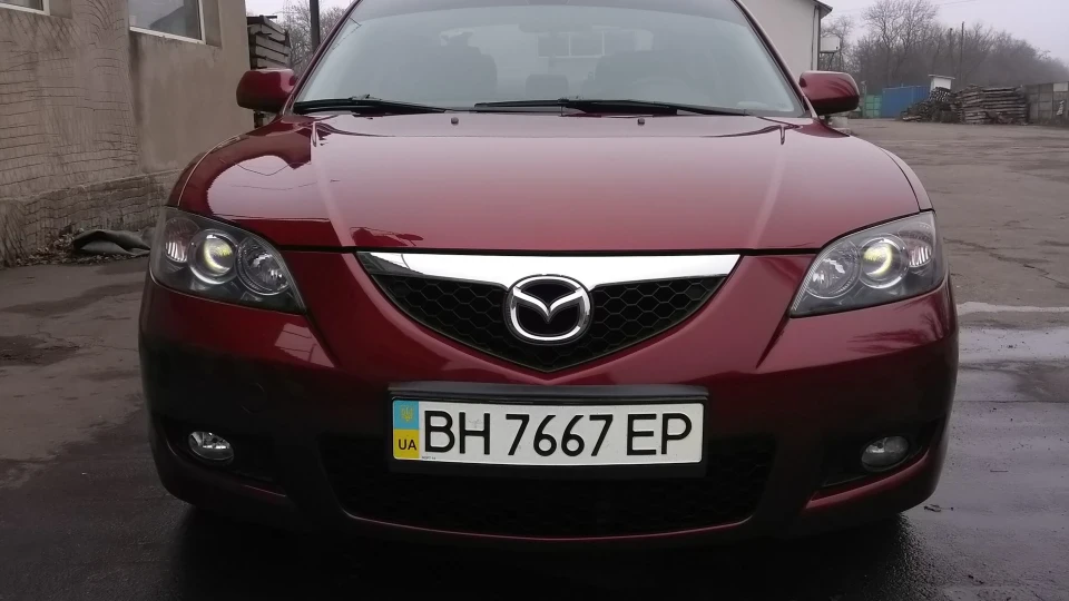 Mazda 3 Червоний металік. 2