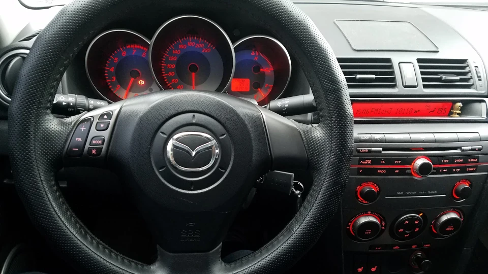 Mazda 3 Ластівка 2