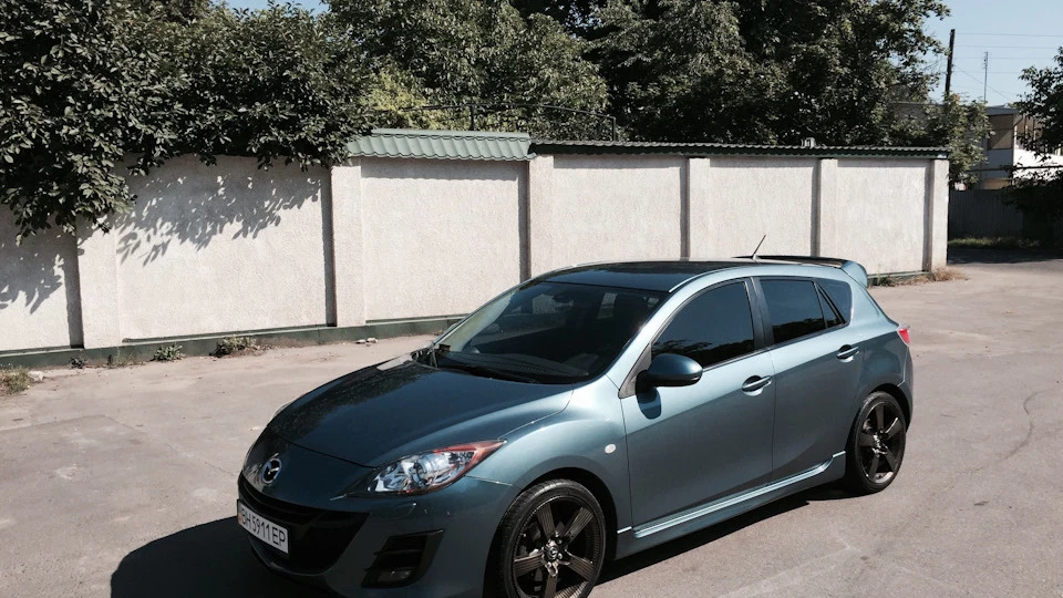 Mazda 3 Нежданна-Негадана