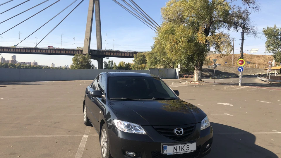 Mazda 3 Самотній вовк 2