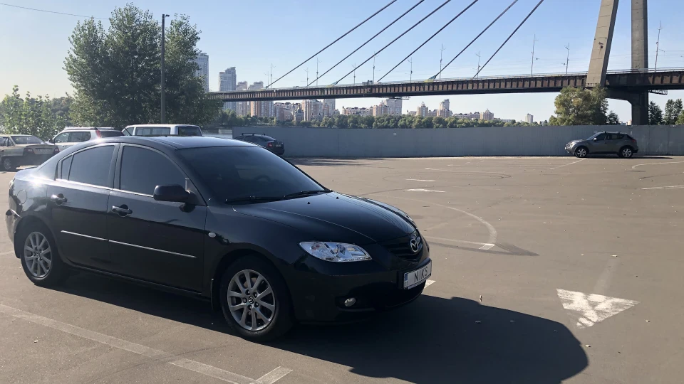 Mazda 3 Самотній вовк 4