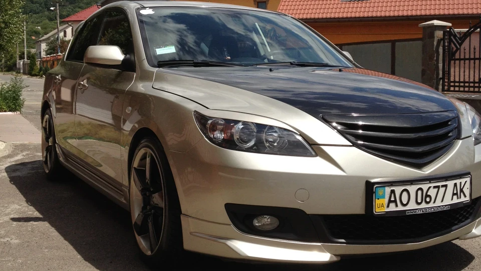 Mazda 3 Outlaw 2