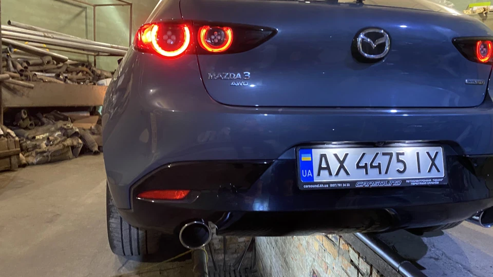 Mazda 3 premium polymetal gray 2