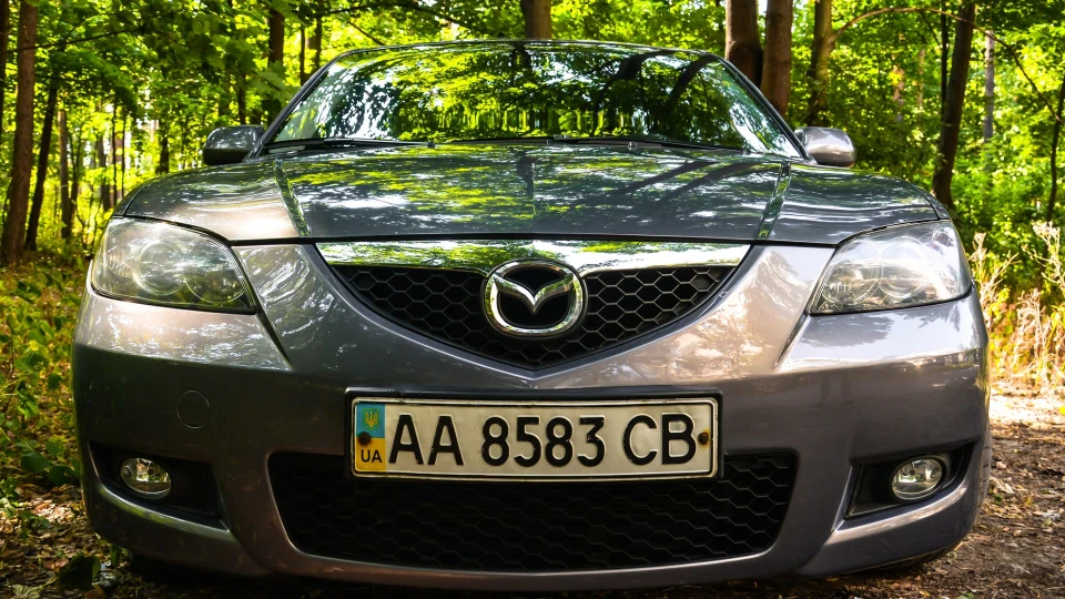 Mazda 3 сіра невидимка 2