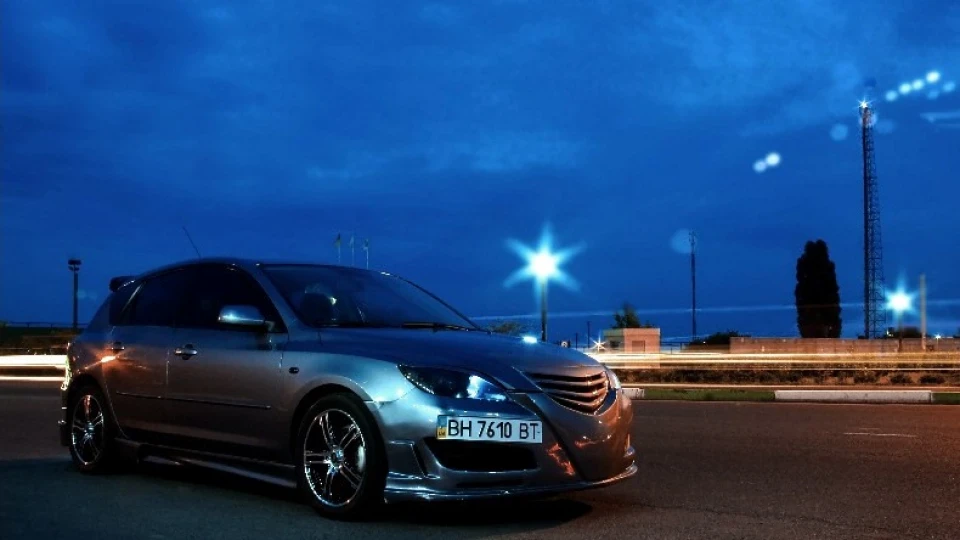 Mazda 3 space shuttle 2
