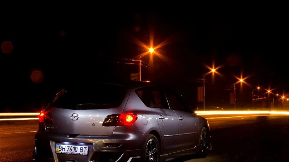 Mazda 3 space shuttle 5