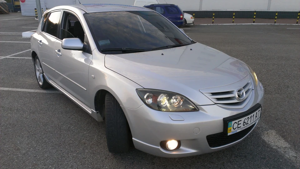 Mazda 3 -(SPORT)-