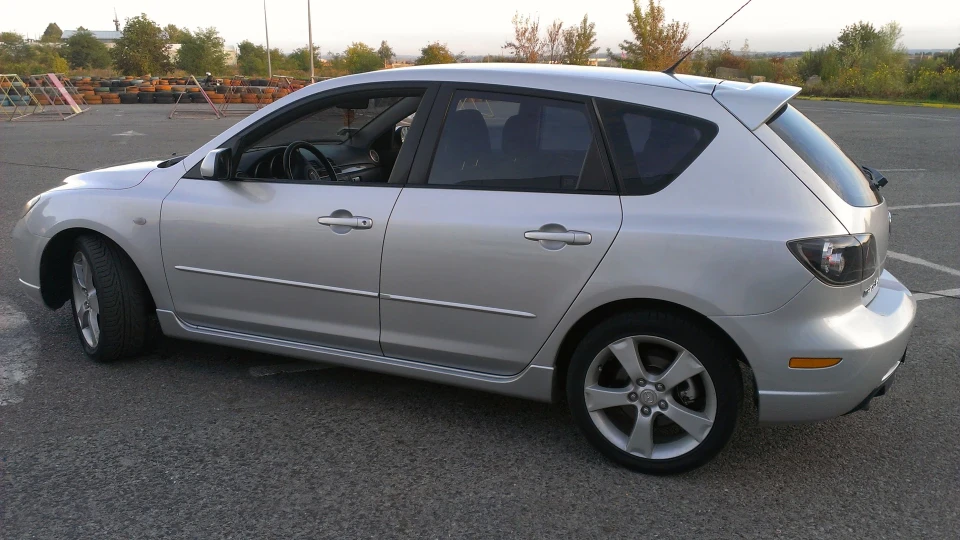 Mazda 3 -(SPORT)- 3