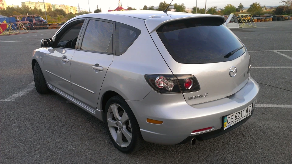 Mazda 3 -(SPORT)- 4